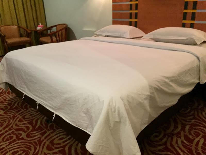 Utama Hotell Batam Exteriör bild