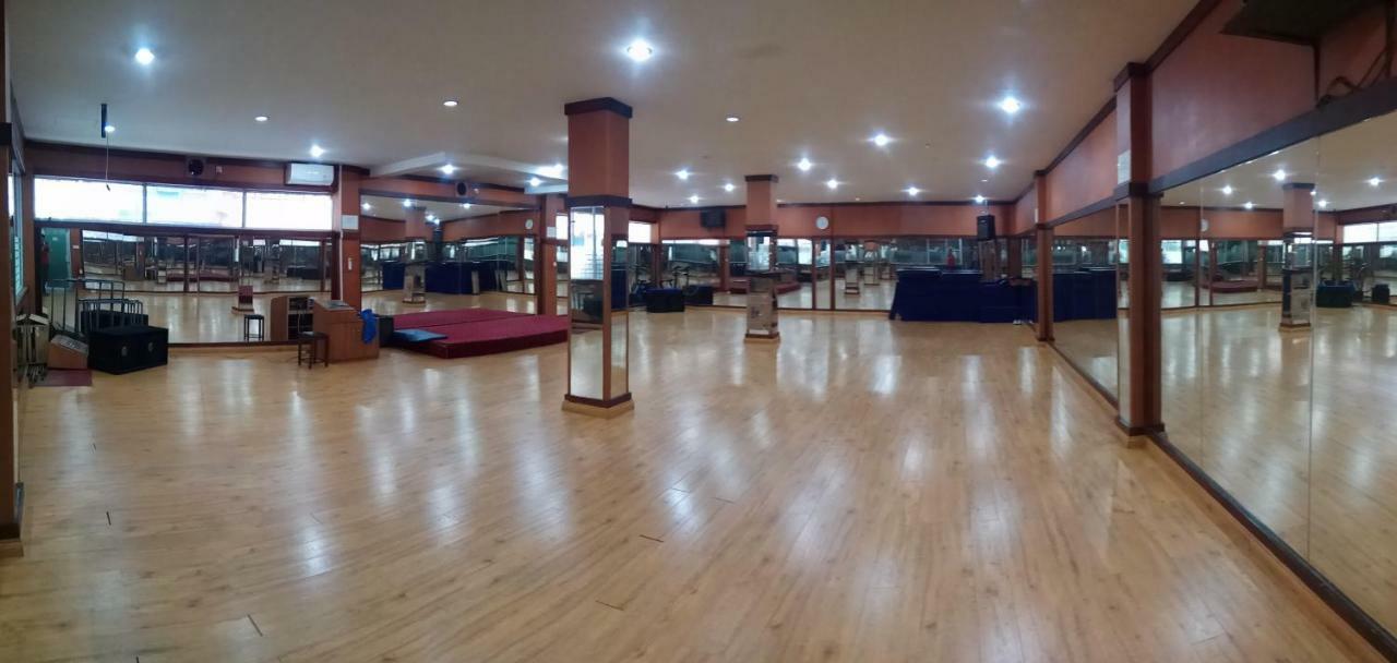 Utama Hotell Batam Exteriör bild
