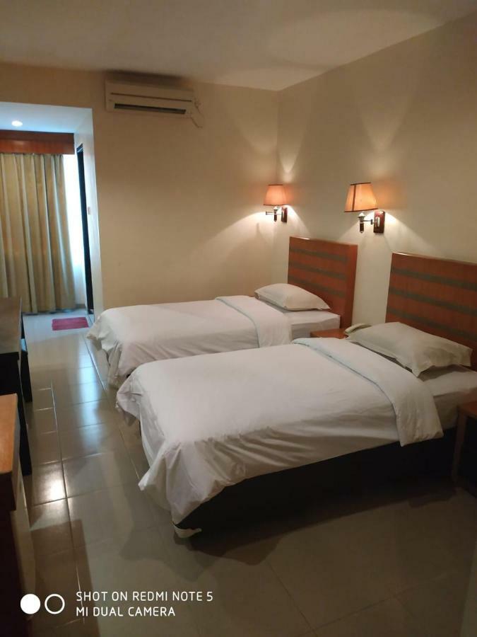 Utama Hotell Batam Rum bild